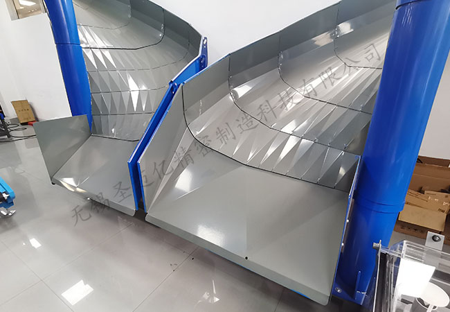 Spiral chute